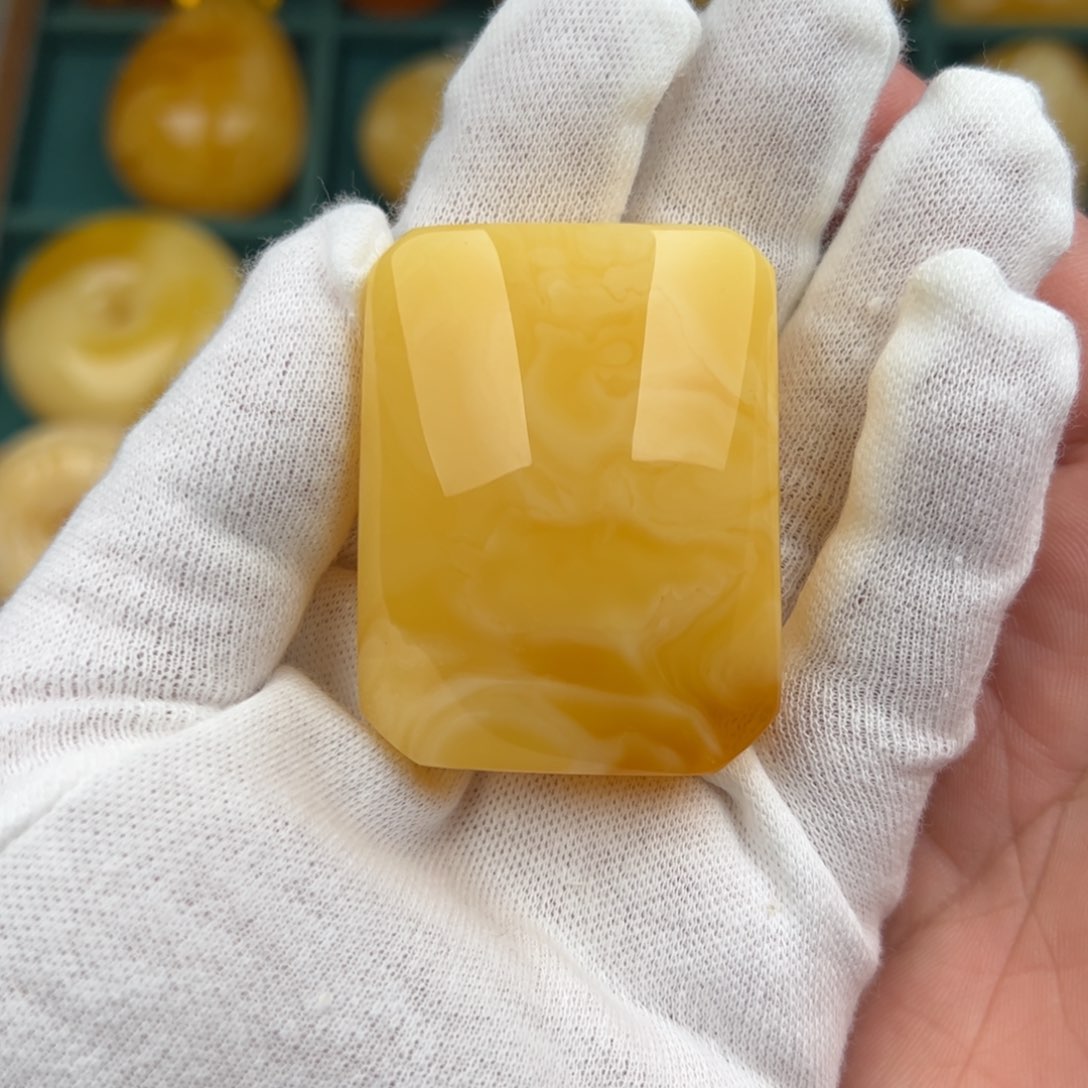 琥珀颈饰未镶嵌纯天然蜜蜡