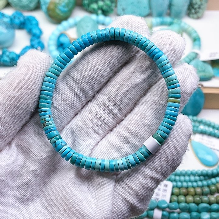 绿松石配饰未镶嵌