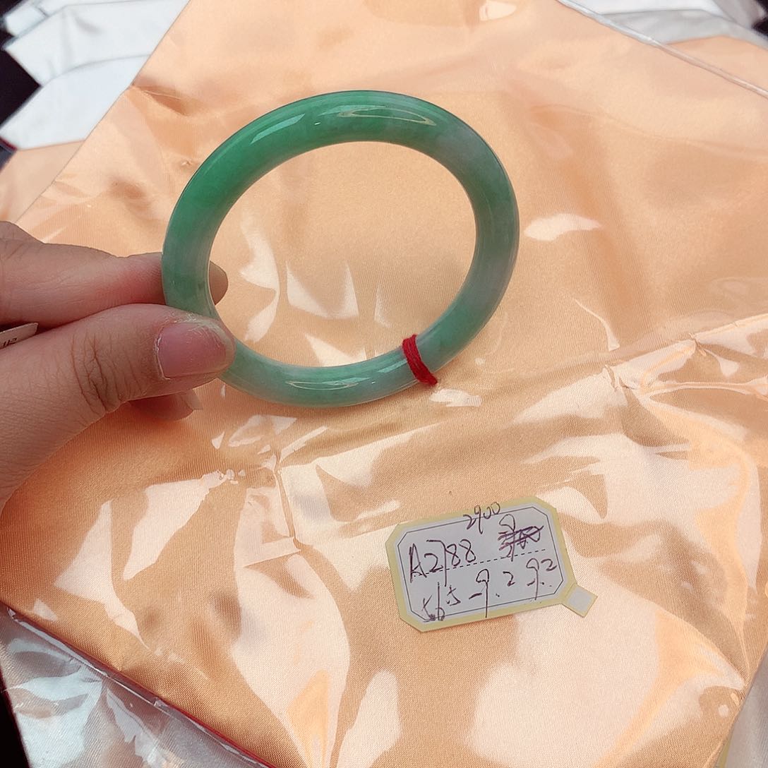 翡翠手镯未镶嵌天然缅甸翡翠A货