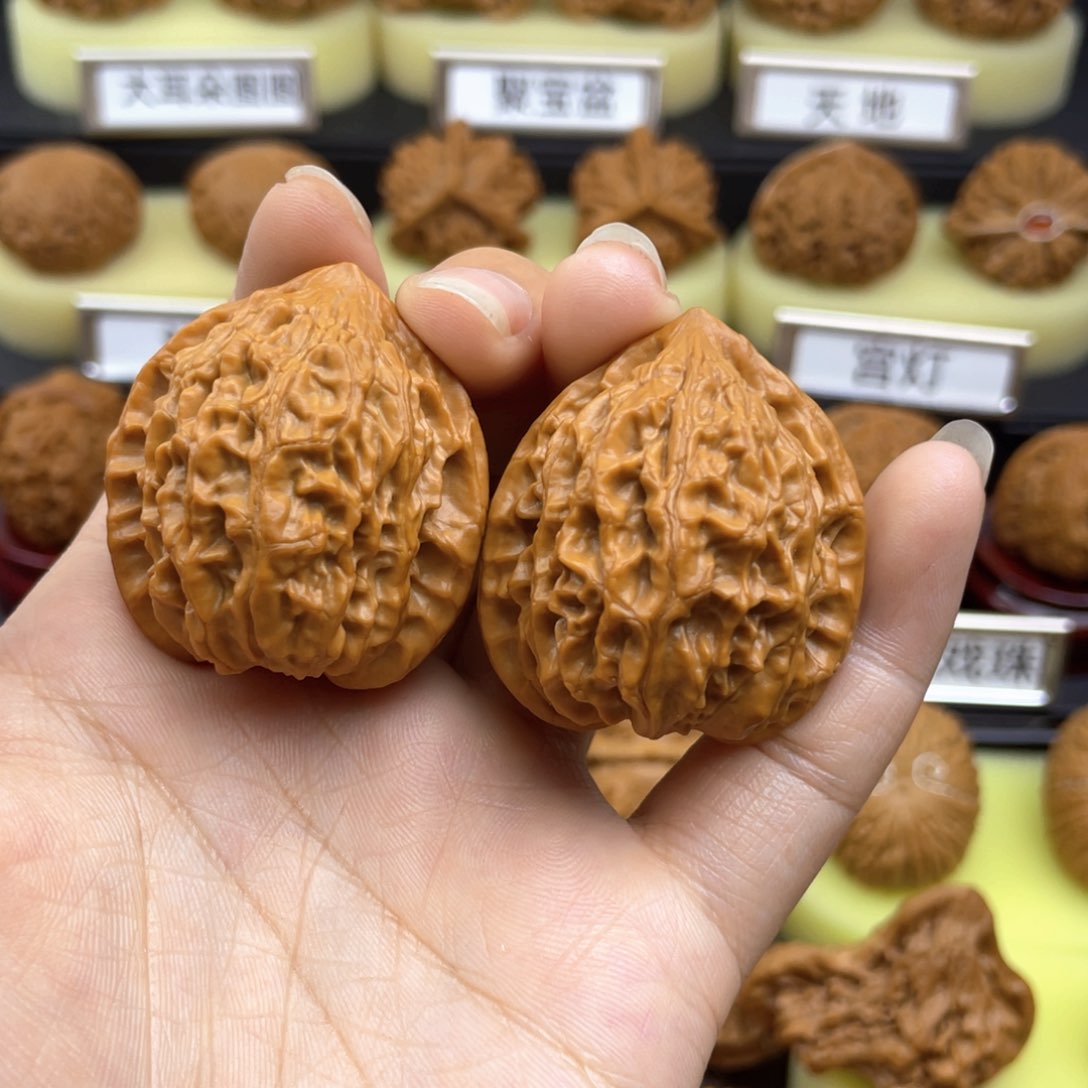 文玩核桃把件金牛36全品123