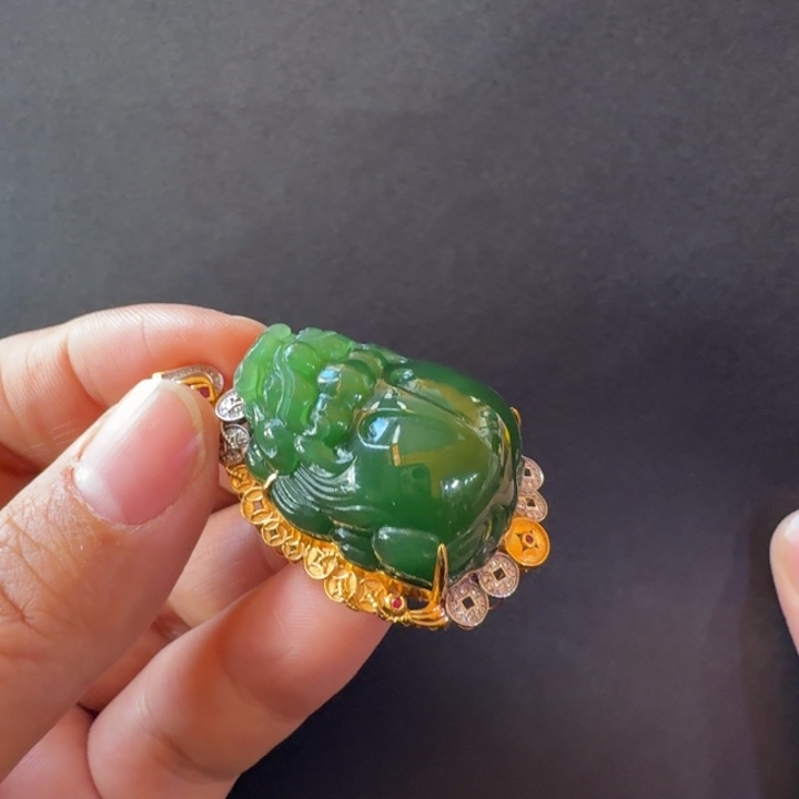 和田玉（碧玉）18K金镶嵌颈饰