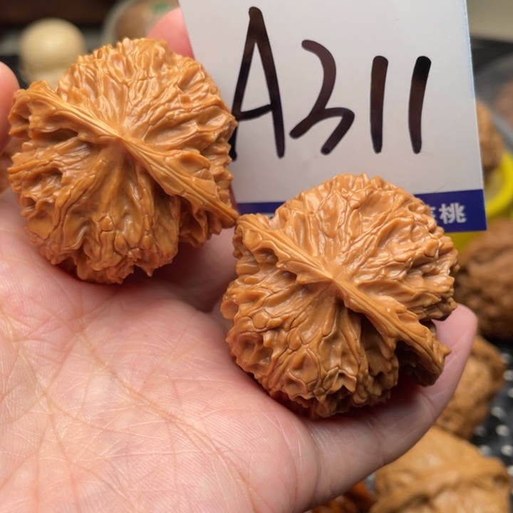 把件桃核苹果园狮子头40