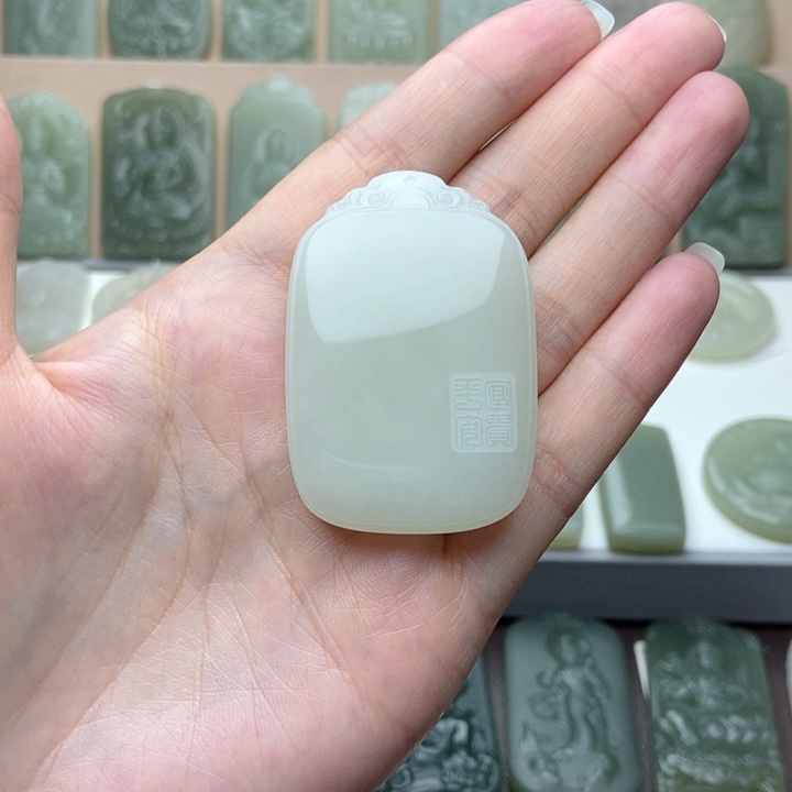 和田玉未镶嵌颈饰阳*～