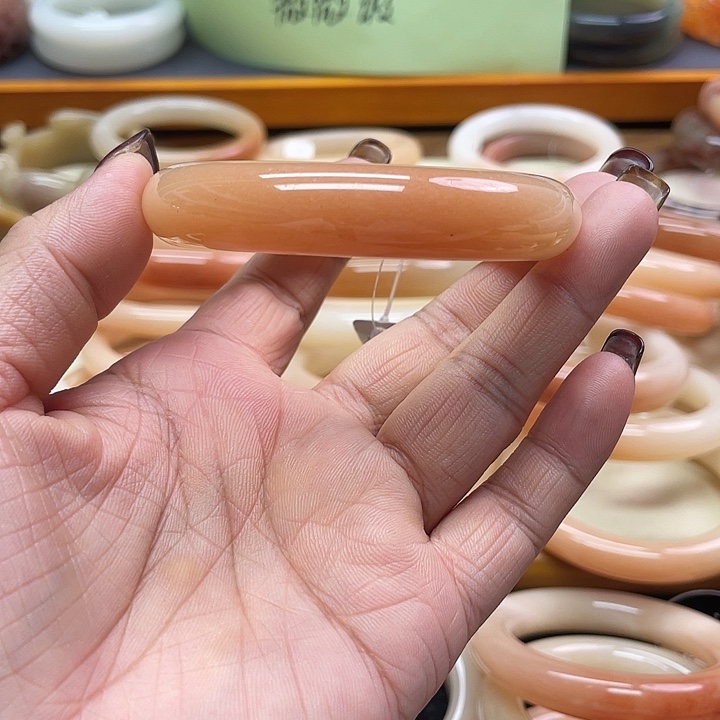 未镶嵌石英岩玉珠宝奇石格****栈