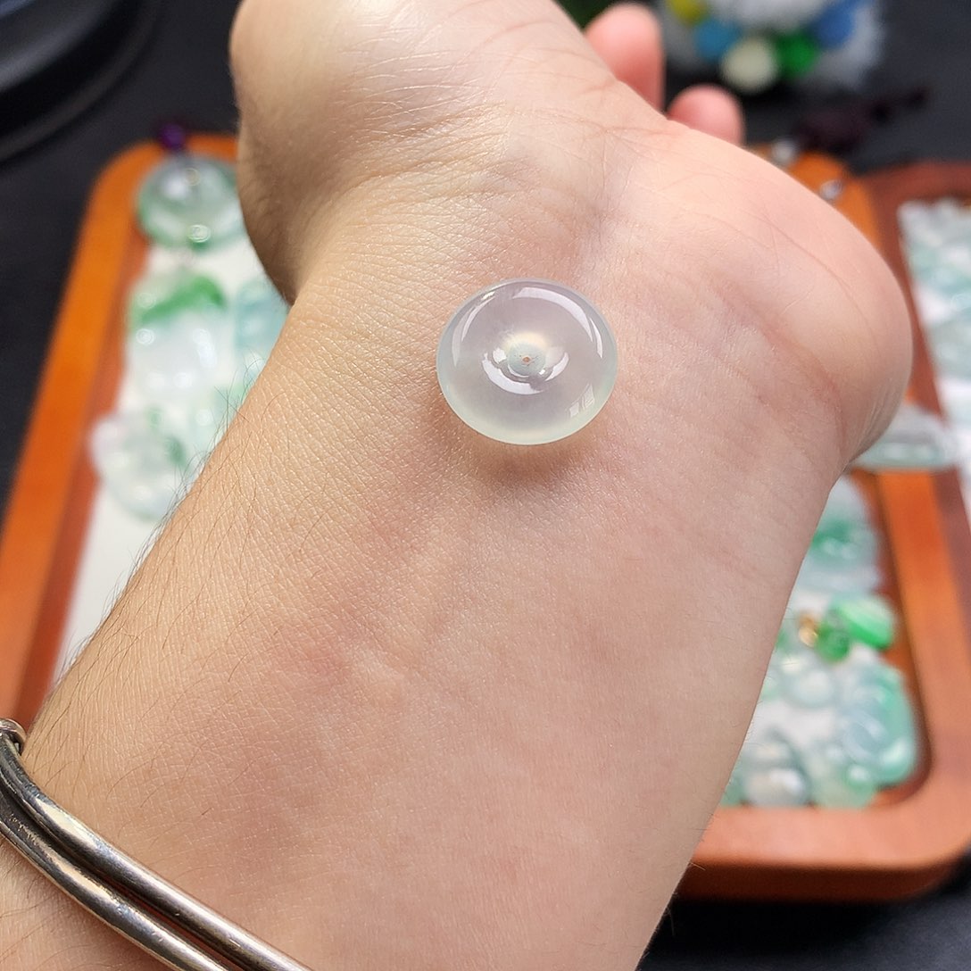 吊坠(不含链)未镶嵌翡翠平安扣