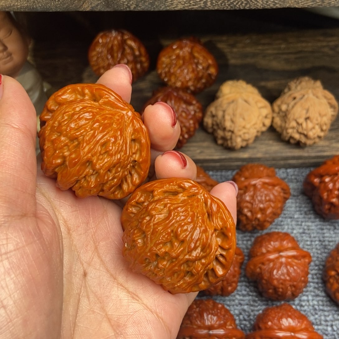 文玩核桃把件马*闷尖白狮子头12