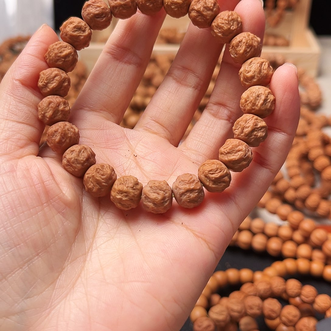 桃核手串A无暇小龙蛇