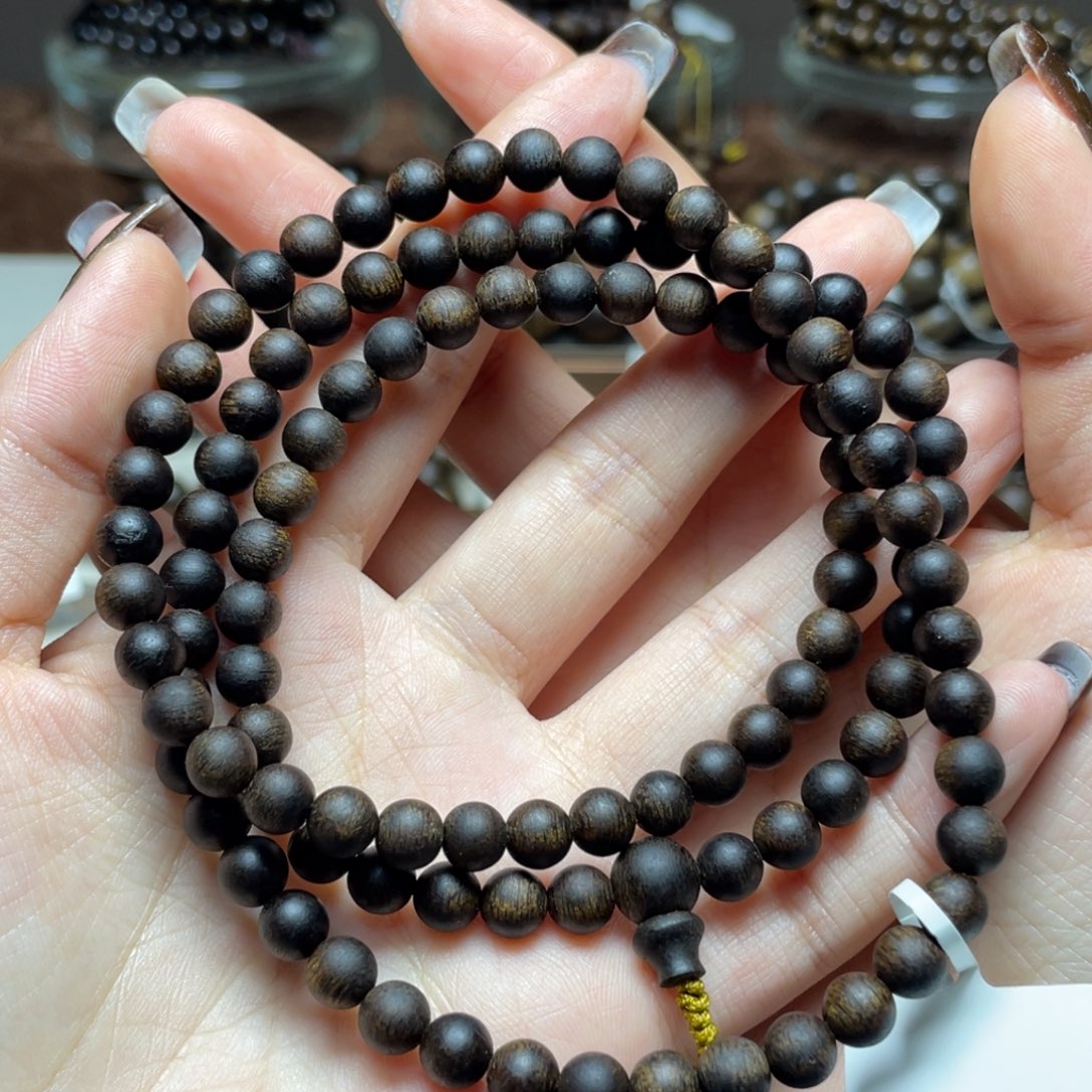 沉香手串S****r越南富森红土沉香0.6多圈沉水土埋土沉料