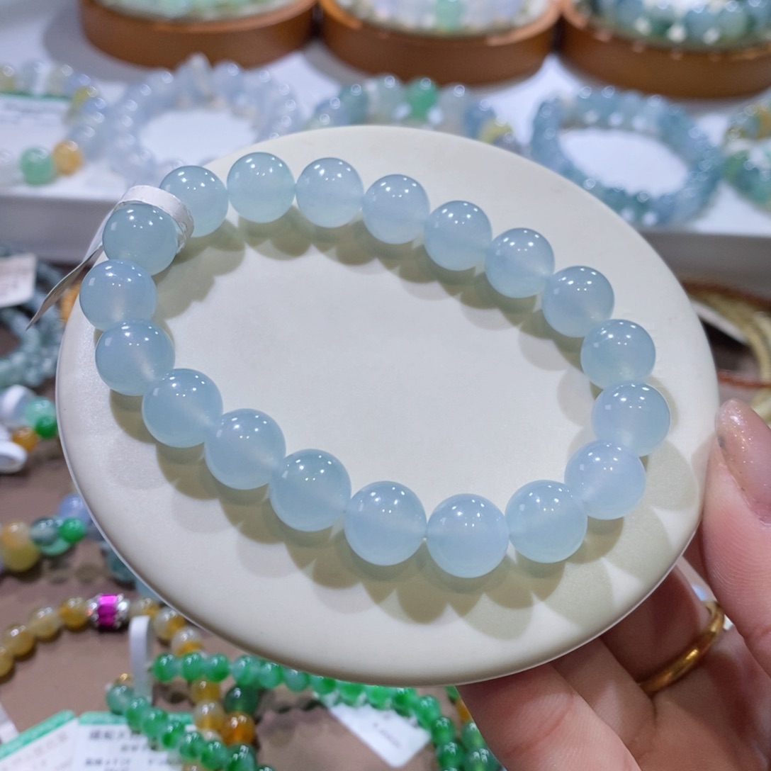 翡翠手链未镶嵌天空蓝