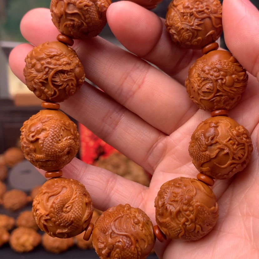 【闪购商品】橄榄核手串/手链九龙戏珠