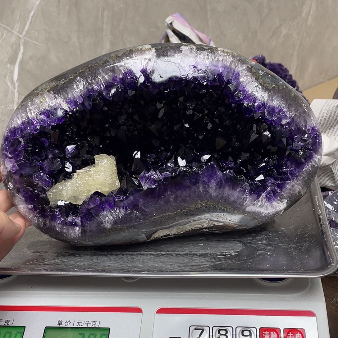 *** 未镶嵌大型摆件（非配饰）紫晶