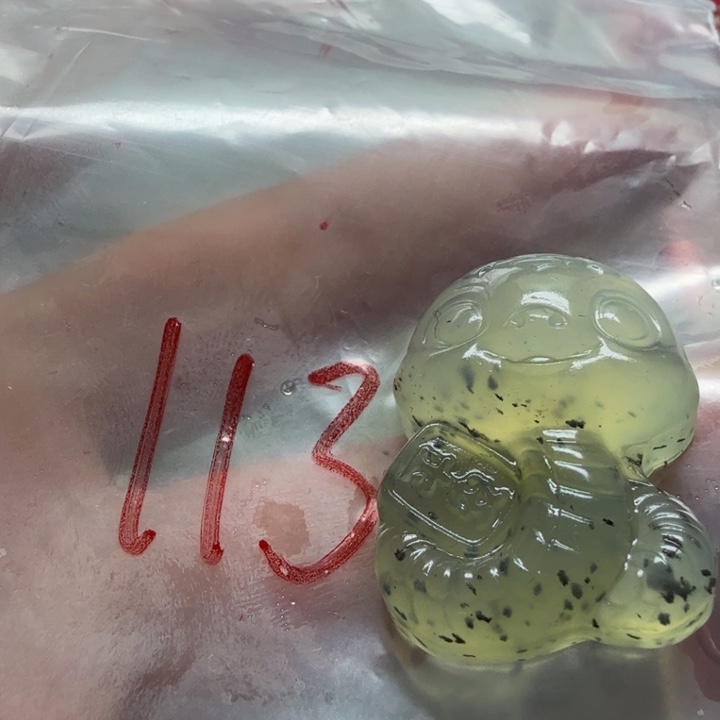 透闪石-蛇纹石玉吊坠未镶嵌