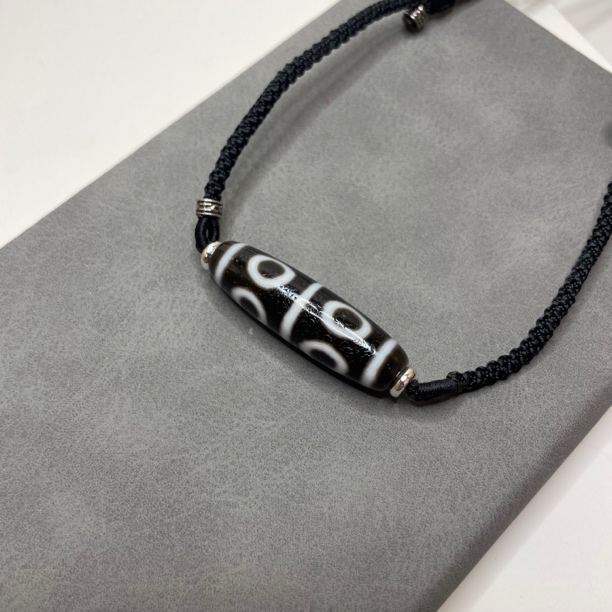 建成家 极致黑白『单线八眼』11.6*40满风化 镶蚀玛瑙台珠 锁骨链