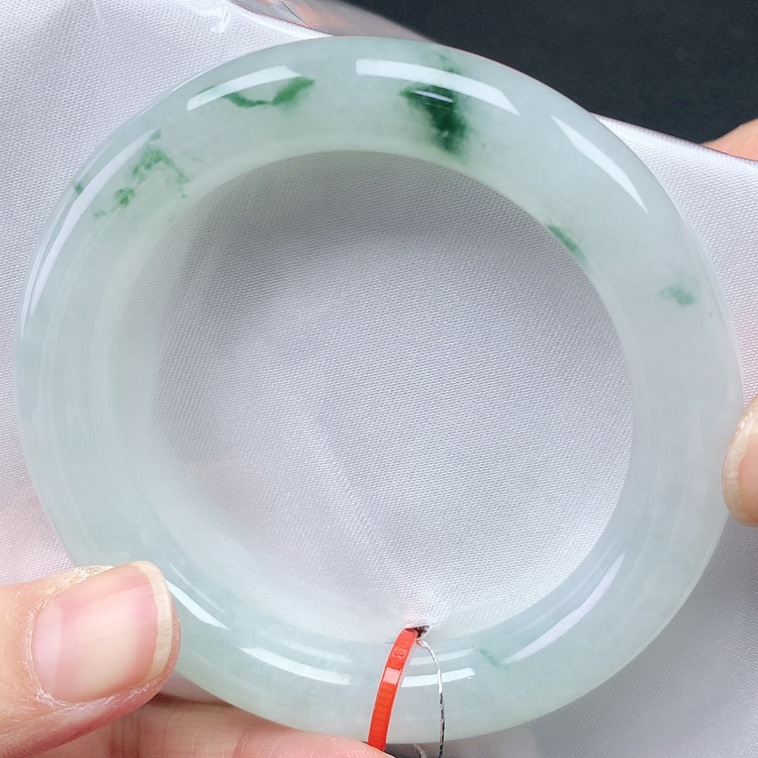 翡翠手镯未镶嵌54胖