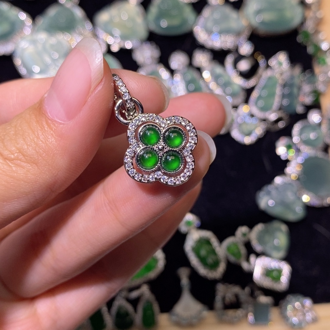 翡翠未镶嵌颈饰天然