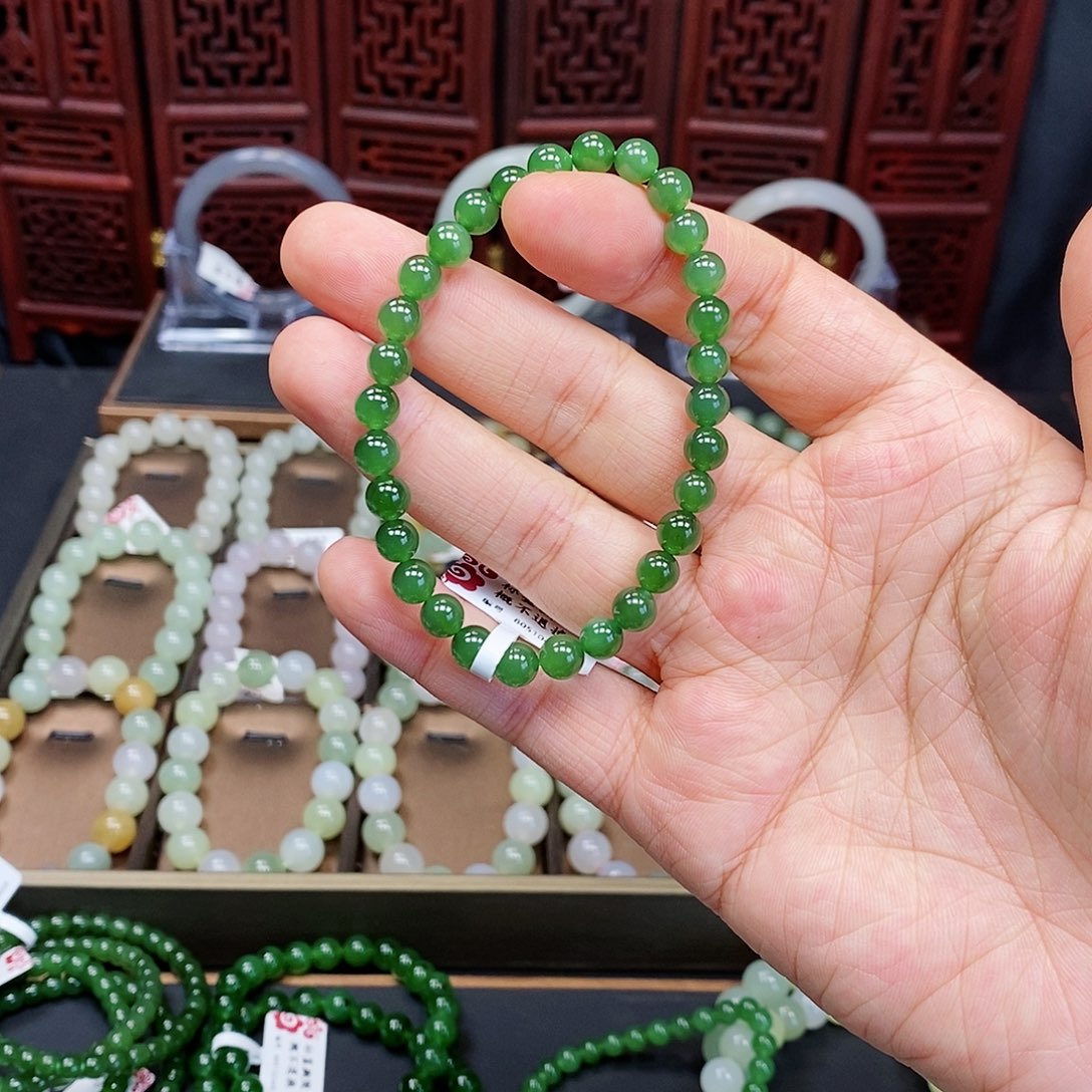 和田玉手串未镶嵌碧玉6