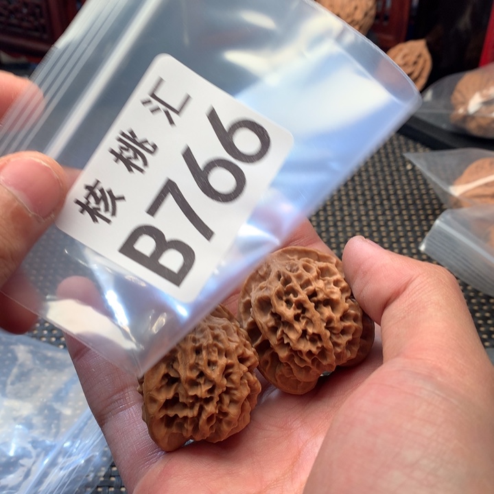 文玩核桃吊坠秦闷