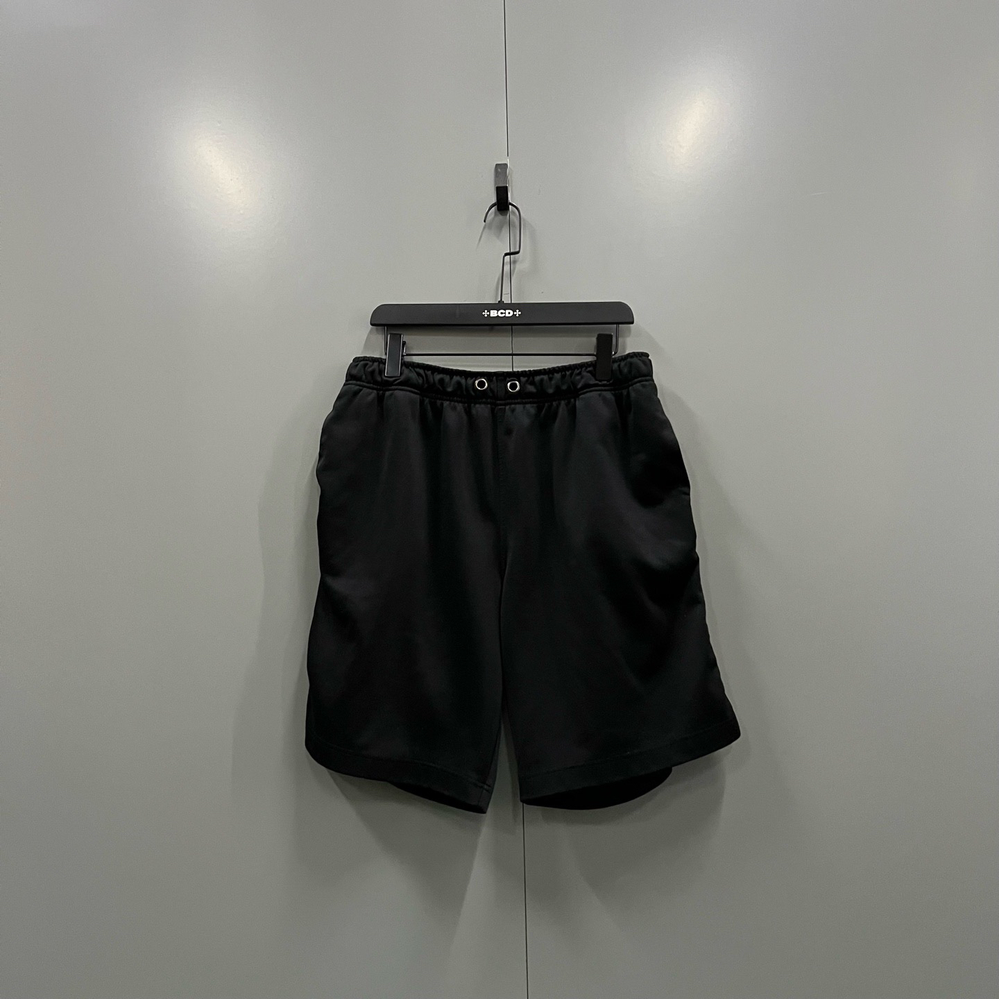 95新 BURBERRY/博柏利 (ll) 侧边条纹logo短裤 M码/610572