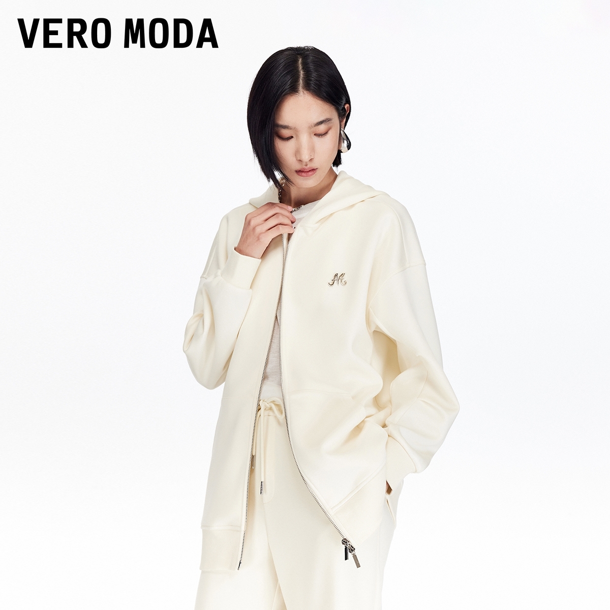 Vero Moda卫衣【轻松出街】袖子捏褶宽松休闲连帽流光风325321006