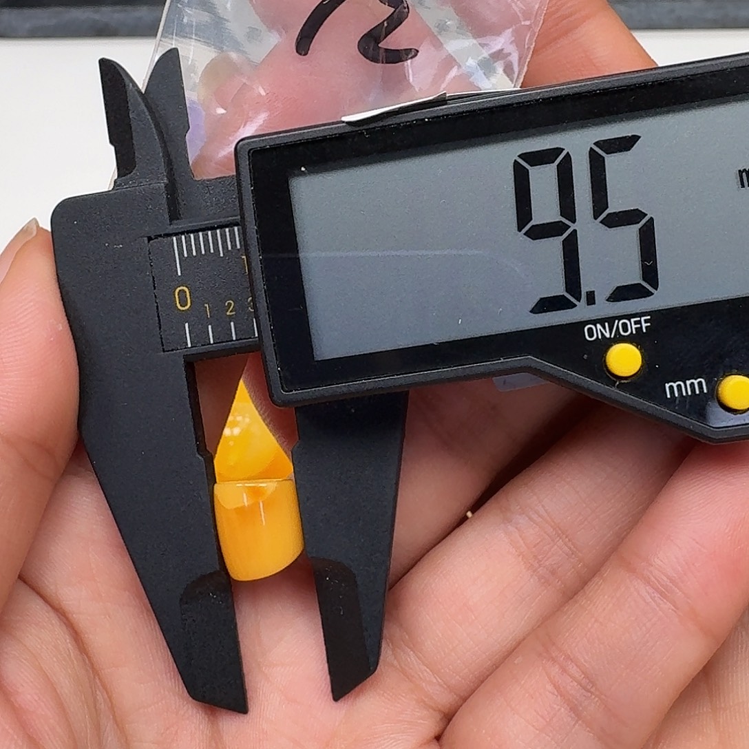 琥珀未镶嵌裸石悠悠