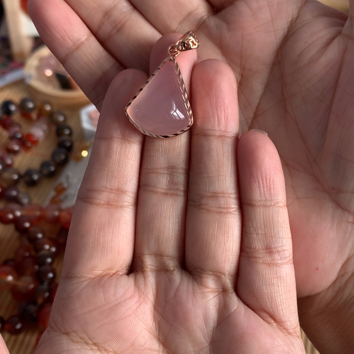 你***迪玛瑙/玉髓合金吊坠