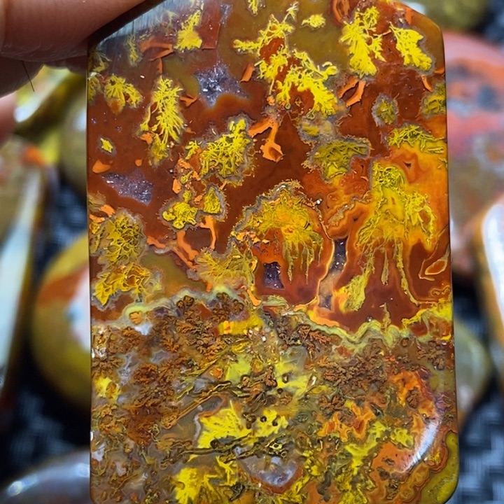 玛瑙/玉髓颈饰未镶嵌吉****宇