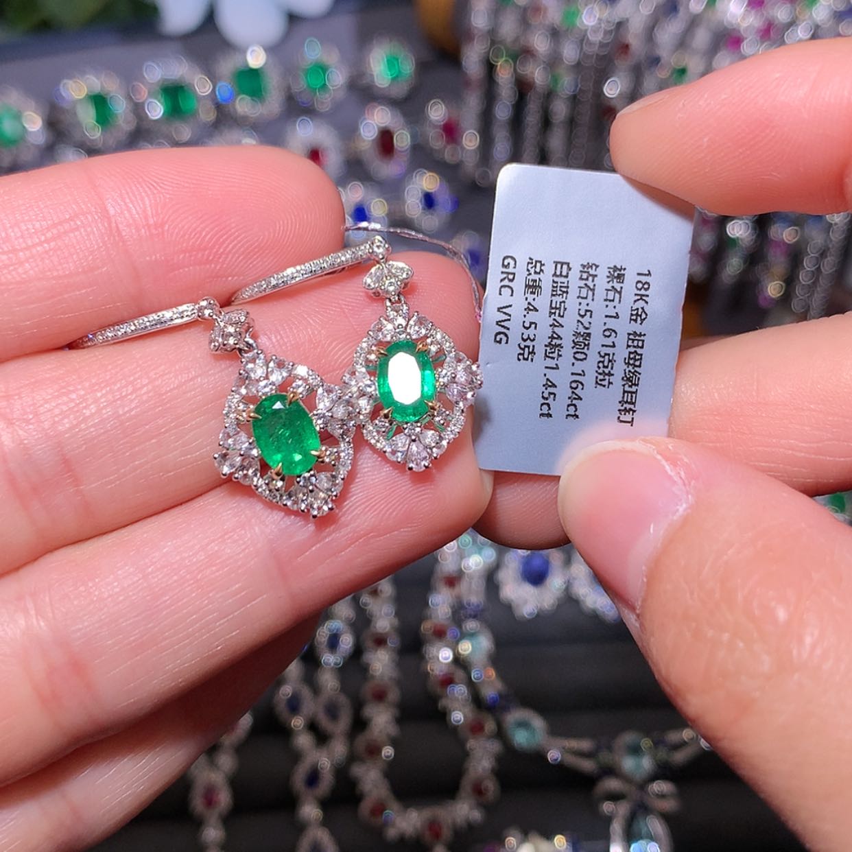 【闪购商品】祖母绿耳钉18K金镶嵌