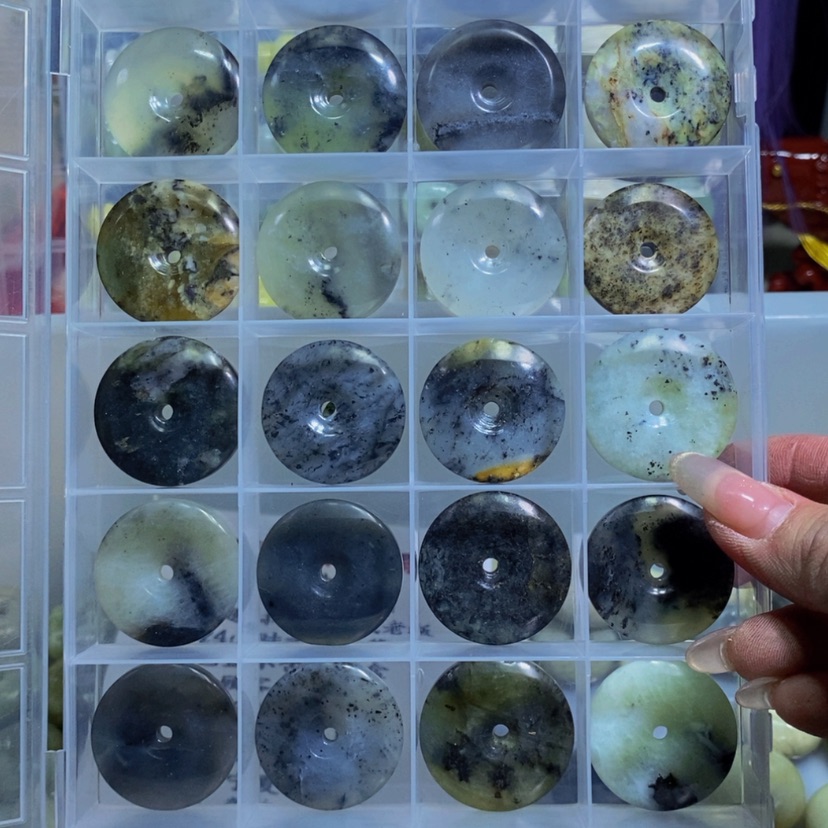 【闪购商品】蛇纹石玉其他未镶嵌190