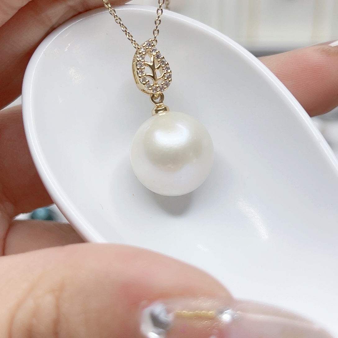 淡水珍珠吊坠(赠链)未镶嵌