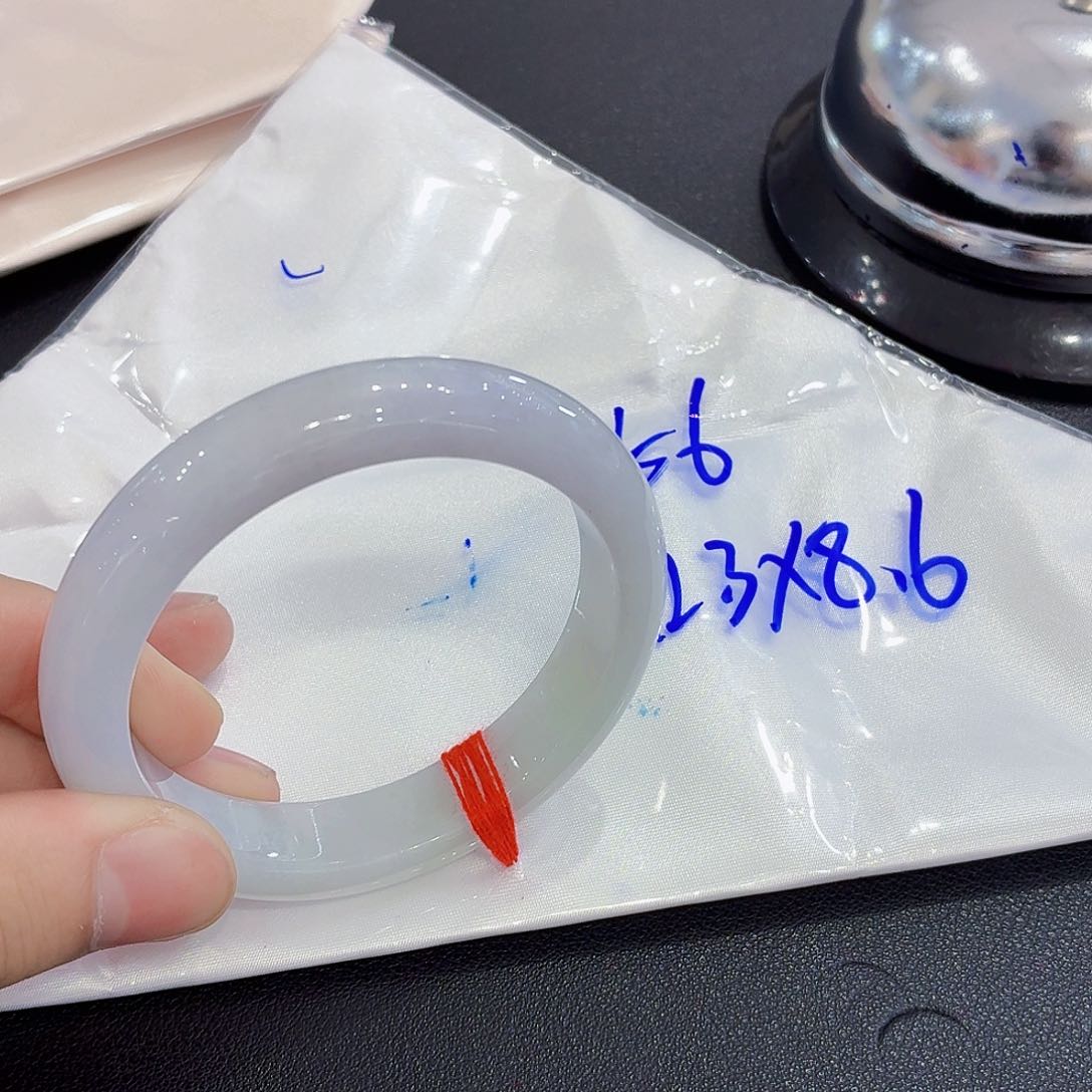 未镶嵌手镯翡翠翡翠手镯