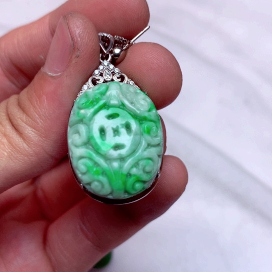 翡翠吊坠(不含链)未镶嵌