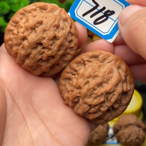 文玩核桃吊坠金公子43.6