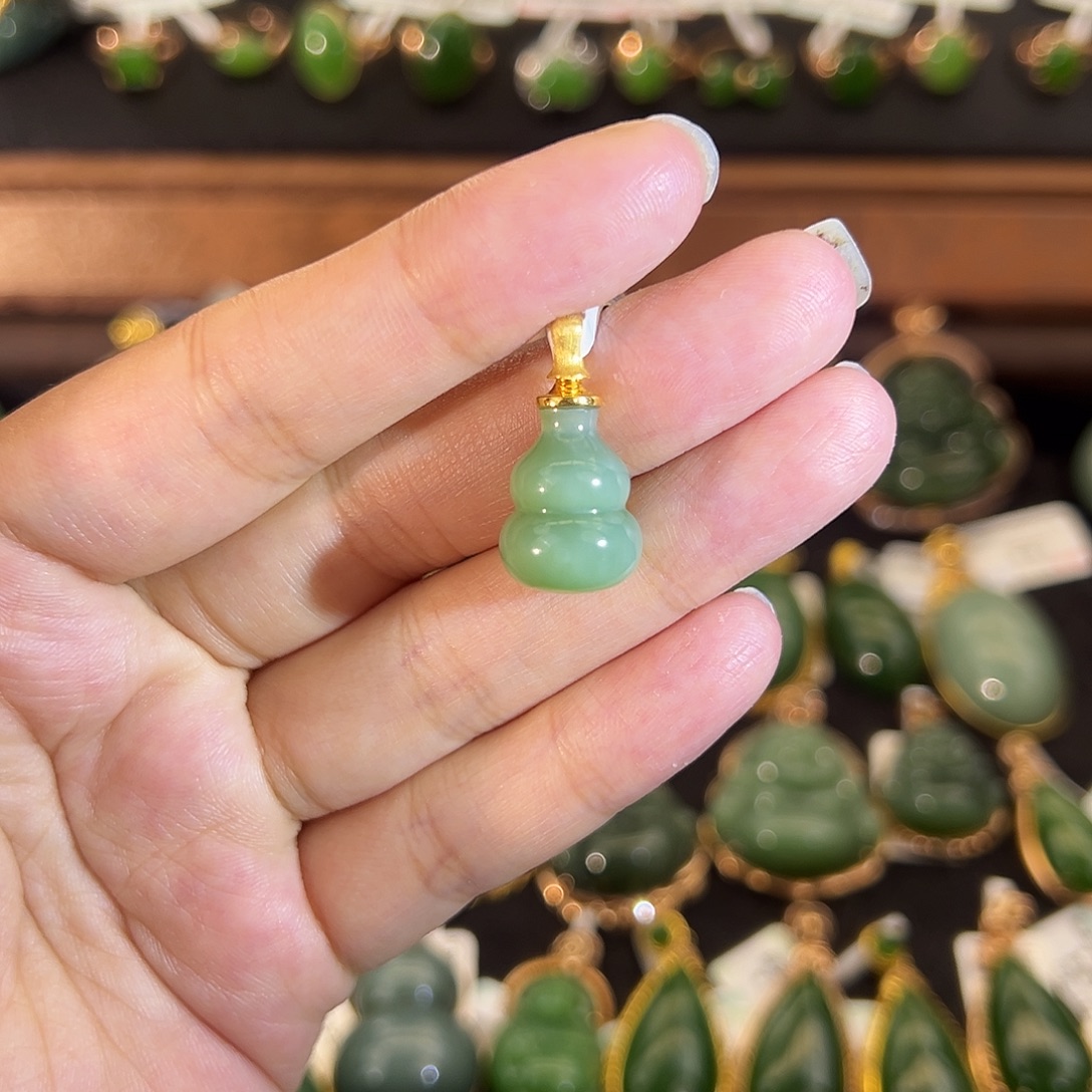 和田玉（碧玉）18K金镶嵌吊坠(不含链)