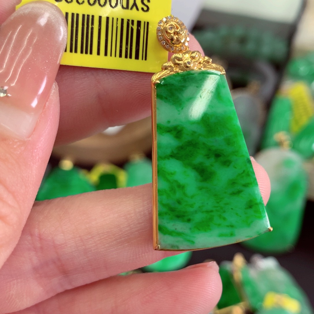 翡翠18K金镶嵌吊坠(不含链)