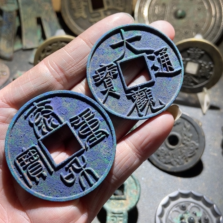 吉***袁铜现代工艺品仿制品