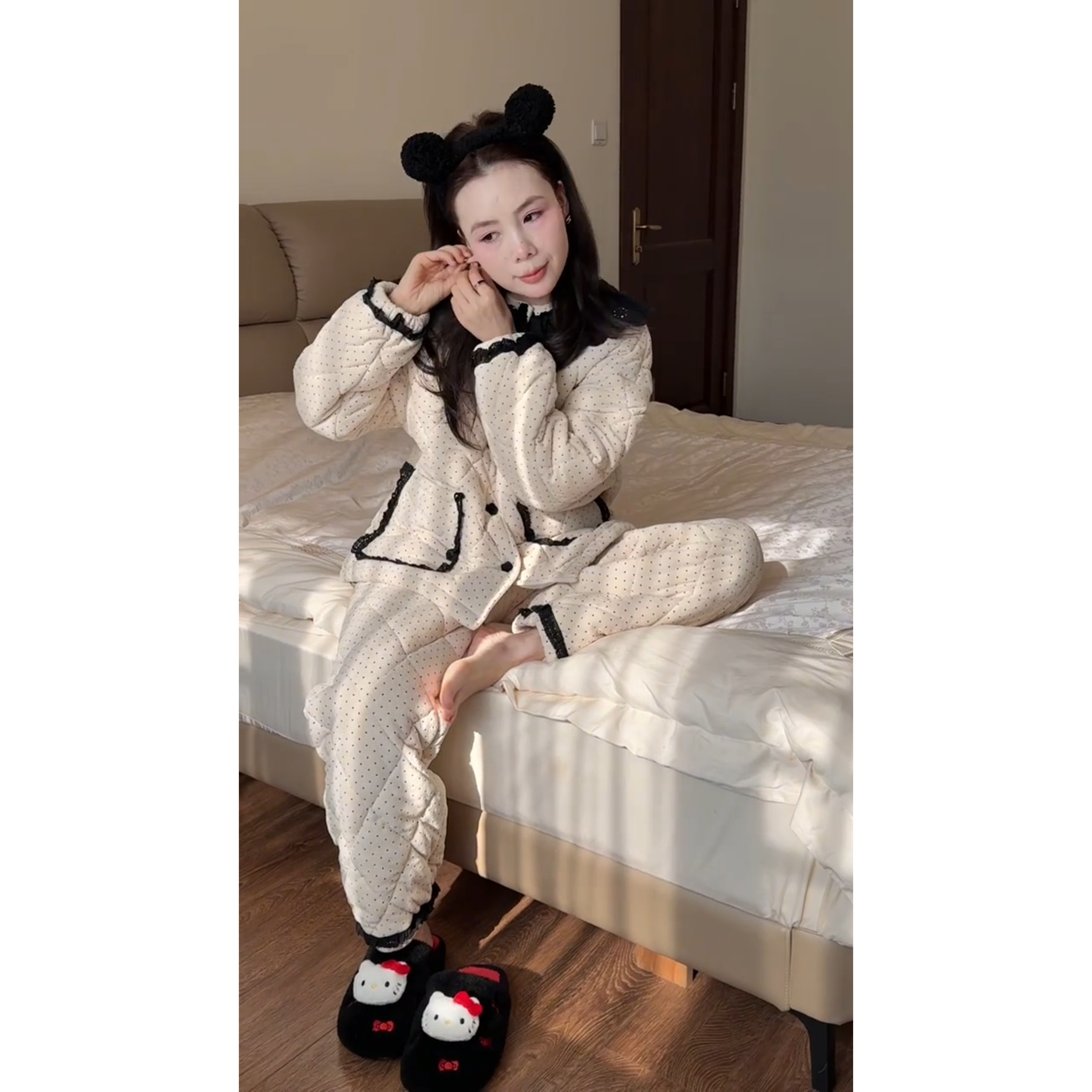 韩版娃娃领蕾丝夹棉保暖睡衣女秋冬季波点加厚棉服保暖家居服套装