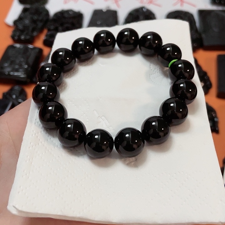 翡翠颈饰未镶嵌北***狼