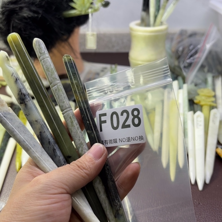 蛇纹石玉发饰合金A****心