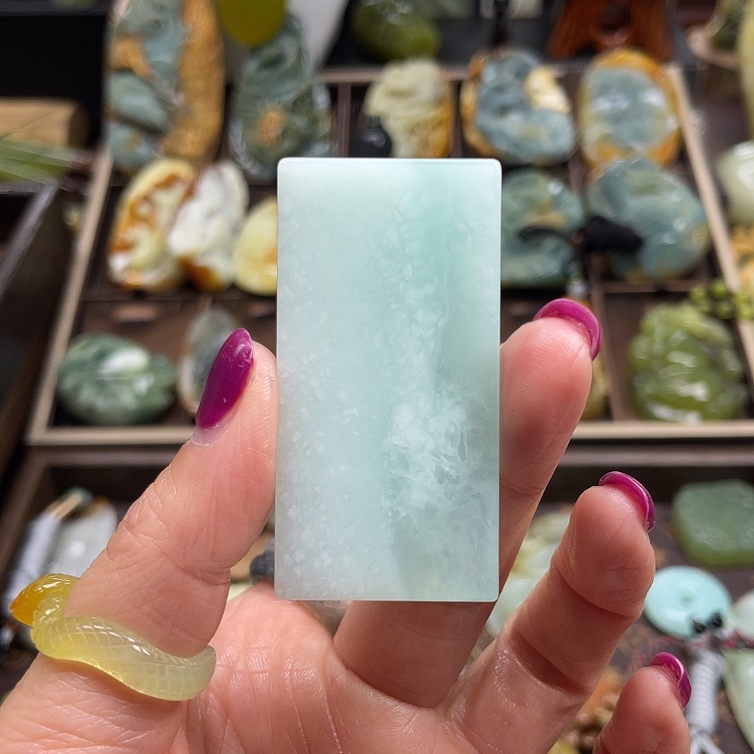 蛇纹石玉颈饰未镶嵌岫玉天青冻无事牌