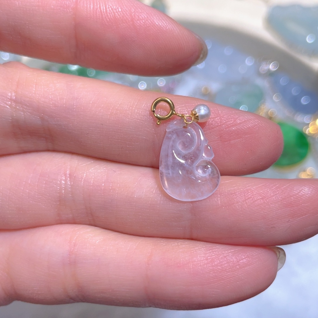 翡翠颈饰18K金镶嵌翡翠