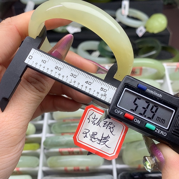 蛇纹石玉手镯未镶嵌782