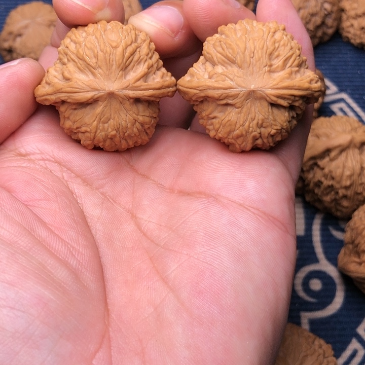 文玩核桃吊坠磨盘