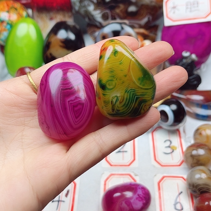 上****玛瑙/玉髓未镶嵌珠宝奇石