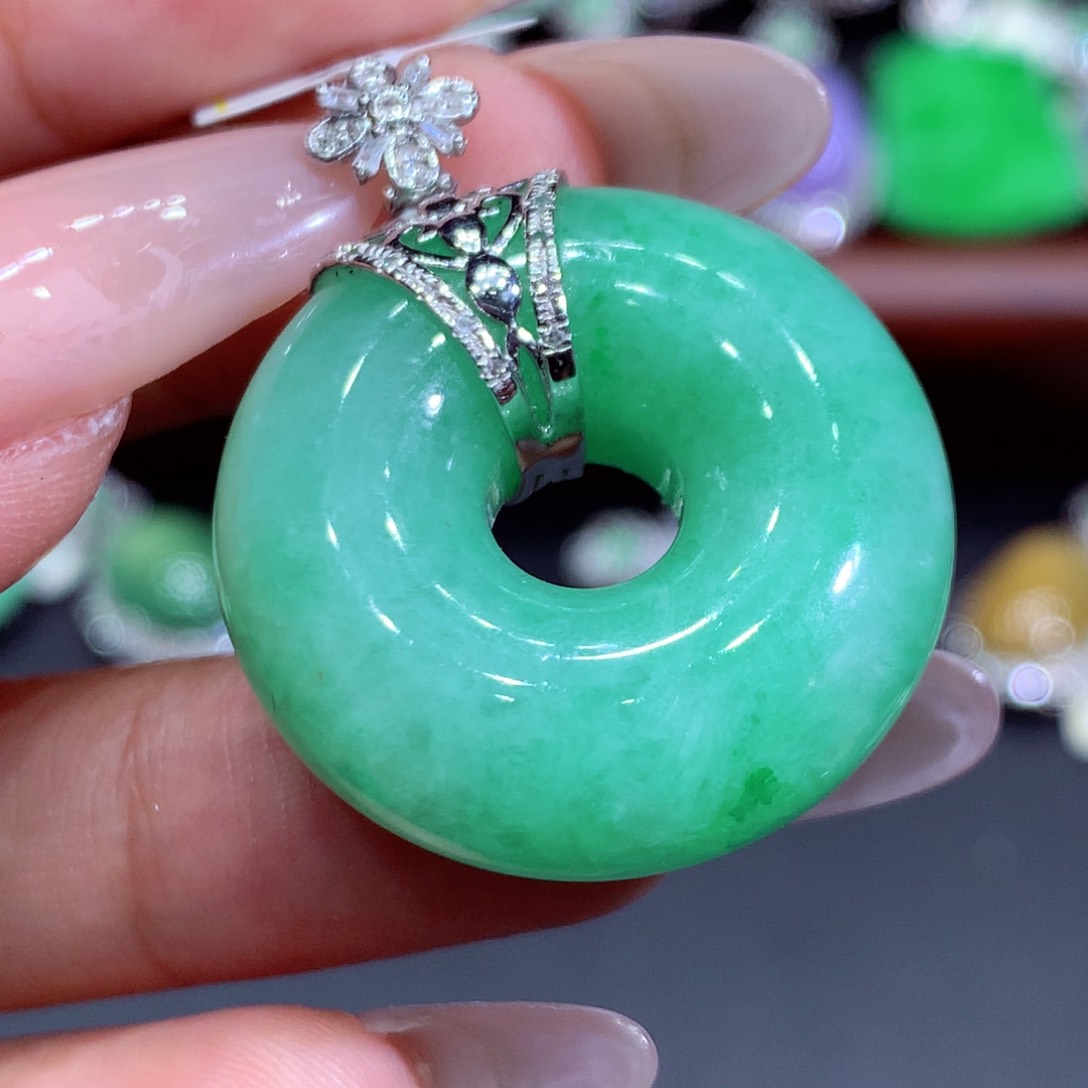 翡翠18K金镶嵌吊坠(不含链)