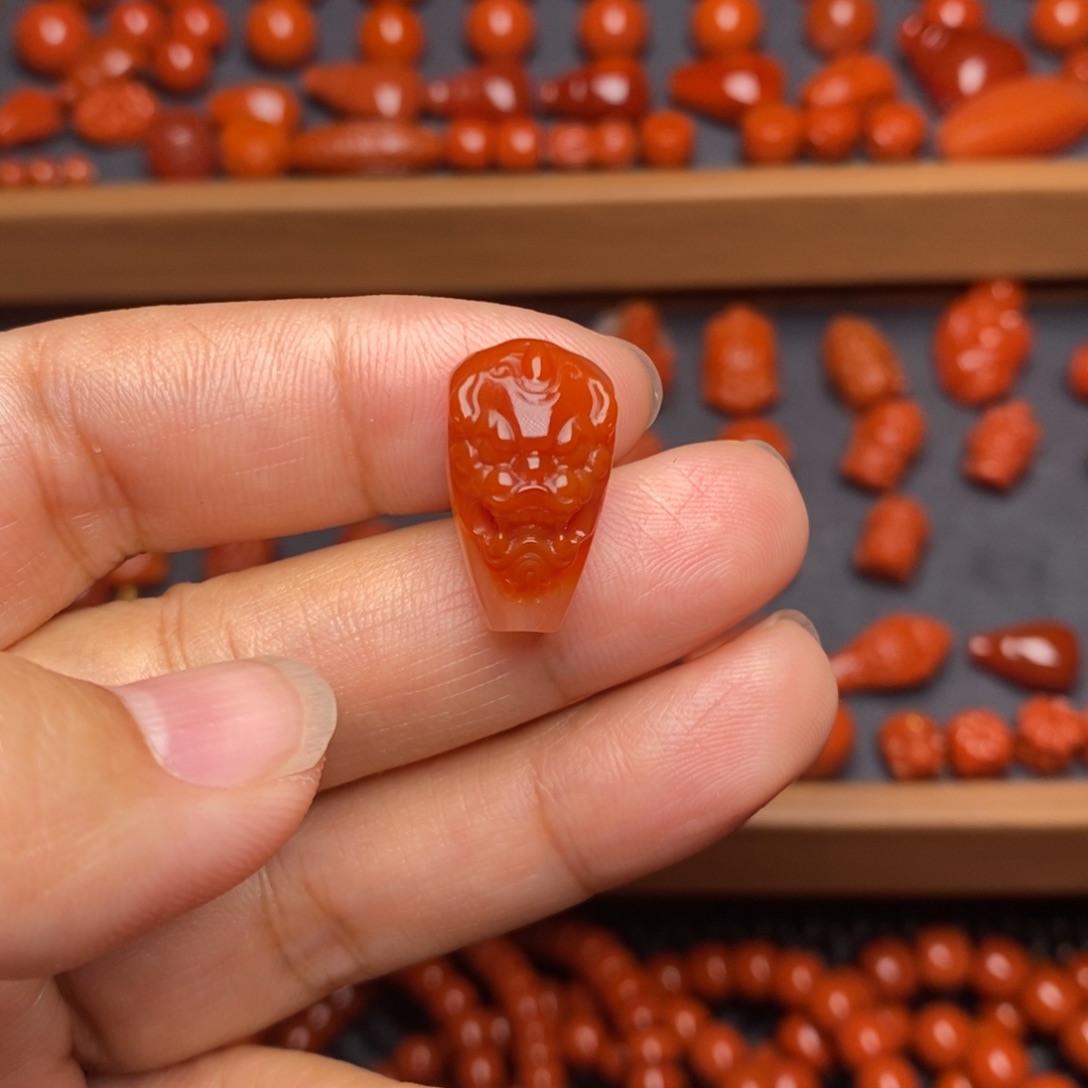 南红玛瑙配饰未镶嵌三通卡11.4