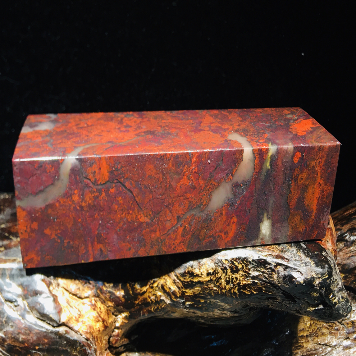 桂林鸡血玉，乾坤料奇石印章，小摆件4*4*13.8cm红色