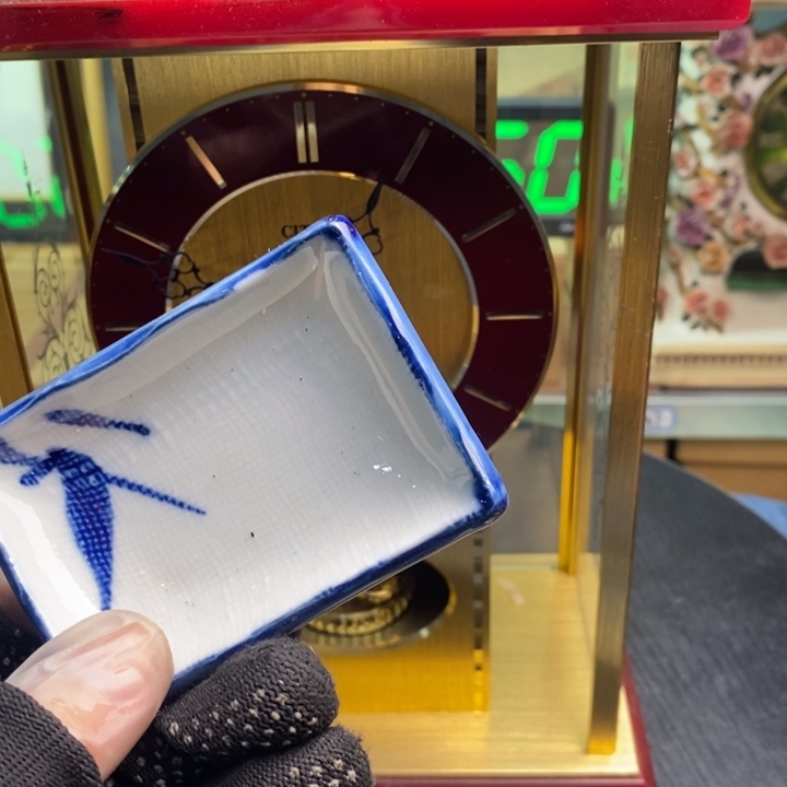 摆件有瑕疵非全新