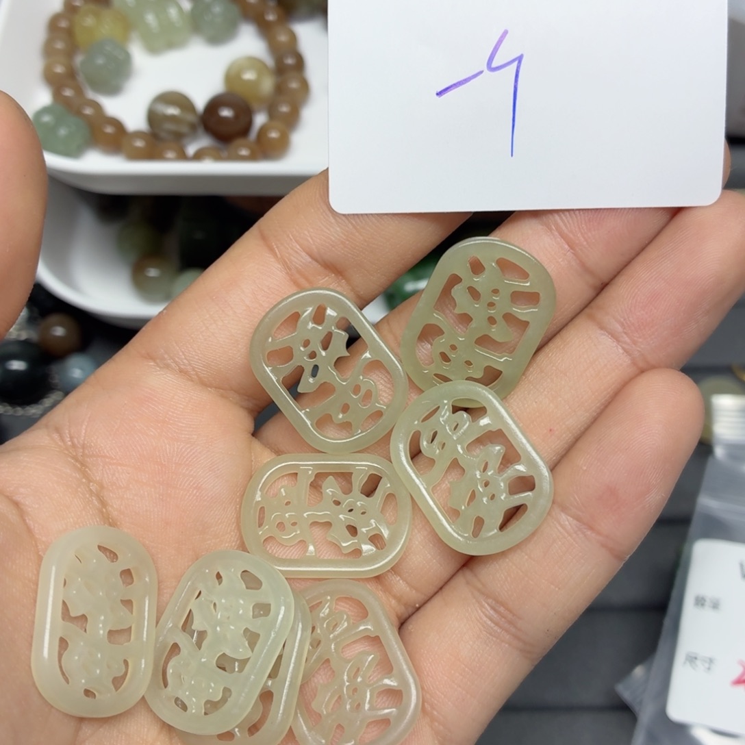 和田玉未镶嵌珠宝半成品T116