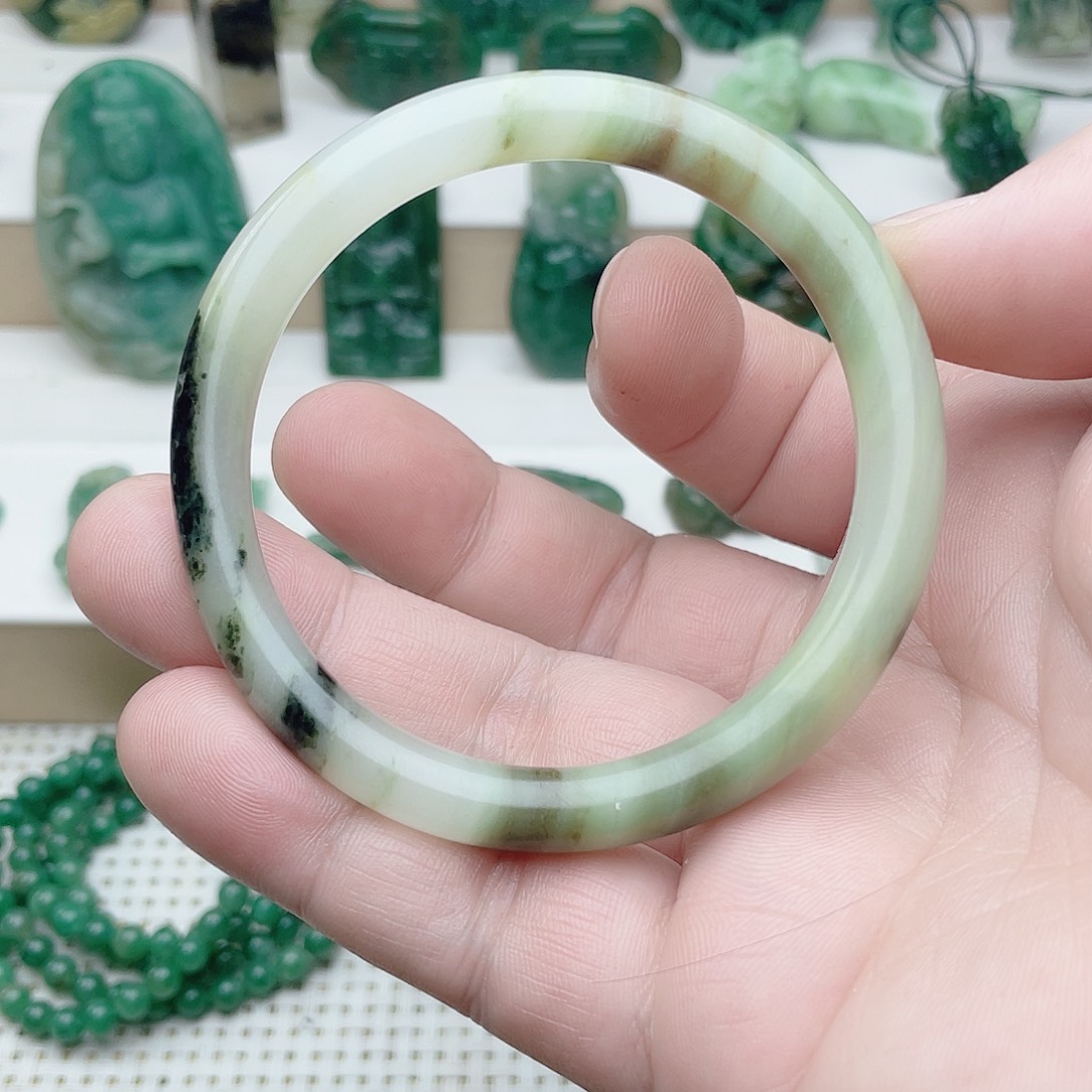 独山玉未镶嵌手镯58圈口