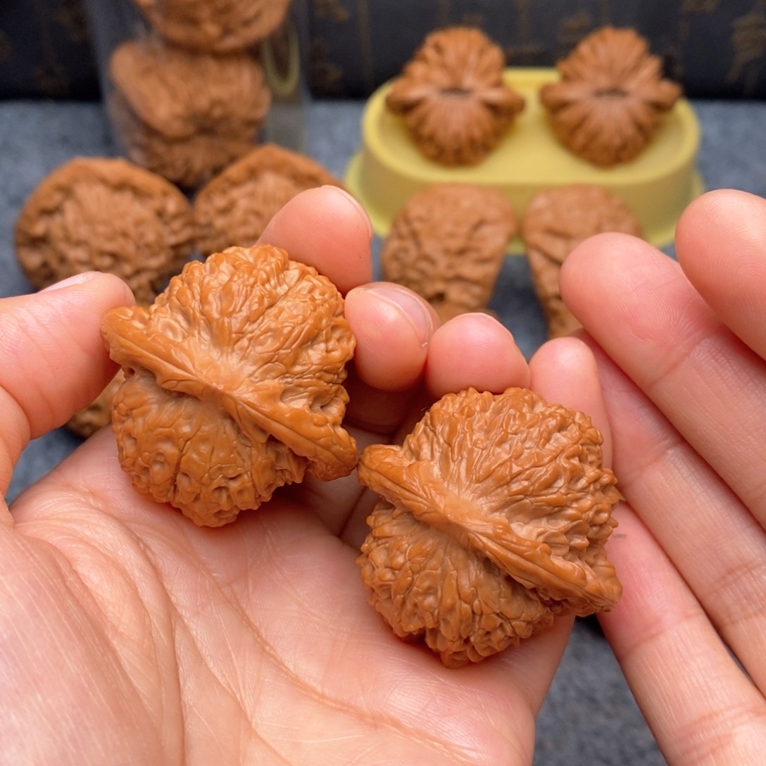 文玩核桃把件血麒麟39全品